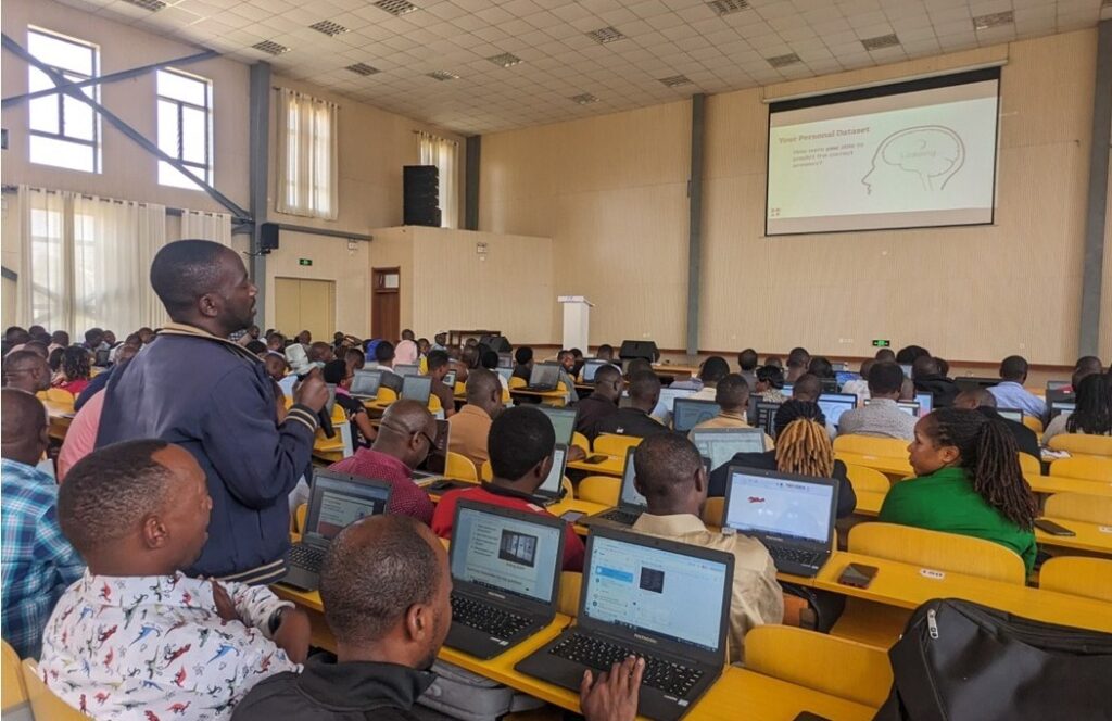 AI Training for Teachers Mineduc Photo Dec 2025 Training room back C